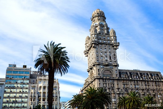 Bild på Palacio Salvo in Montevideo